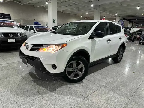 foto Toyota RAV4 LE usado (2015) color Blanco precio $258,000