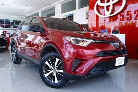 Toyota RAV4 LE usado (2018) color Rojo precio $345,000
