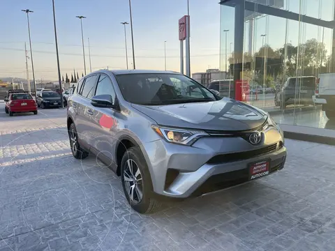 Toyota RAV4 XLE Plus 4WD usado (2017) color Plata financiado en mensualidades(enganche $95,813 mensualidades desde $8,621)
