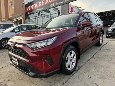 Toyota RAV4 LE usado (2020) color Rojo precio $439,999