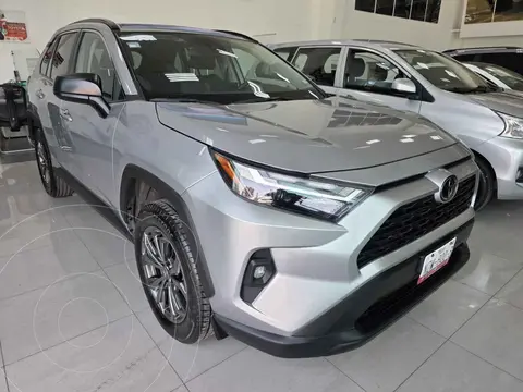 Toyota RAV4 XLE usado (2025) color Plata financiado en mensualidades(enganche $158,562 mensualidades desde $13,388)