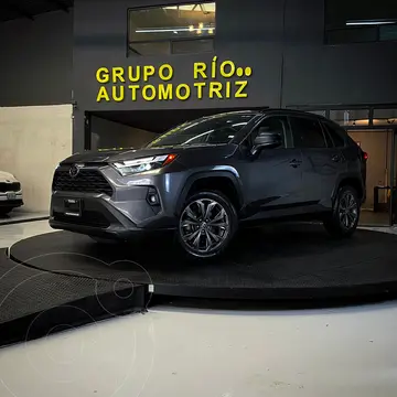 Toyota RAV4 XLE usado (2022) color Gris Oscuro precio $515,000