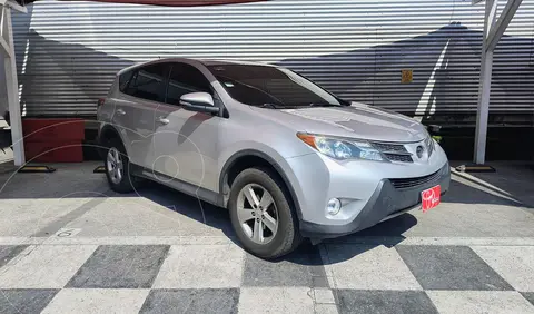 Toyota RAV4 Limited usado (2015) color plateado precio $260,000