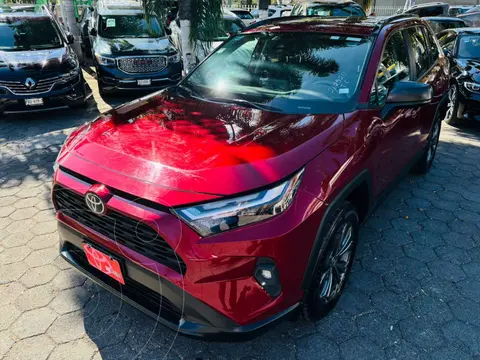 Toyota RAV4 XLE usado (2023) color Rojo financiado en mensualidades(enganche $147,006 mensualidades desde $13,058)