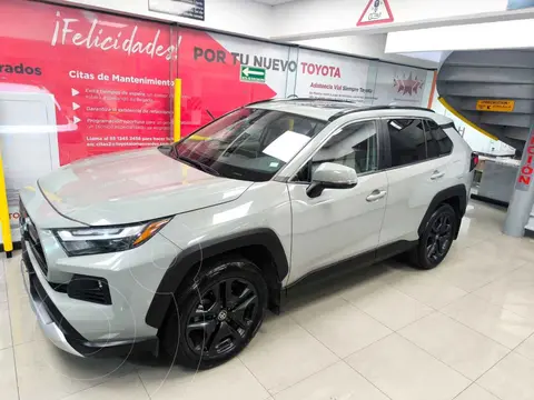 Toyota RAV4 Adventure usado (2023) color Plata precio $570,000