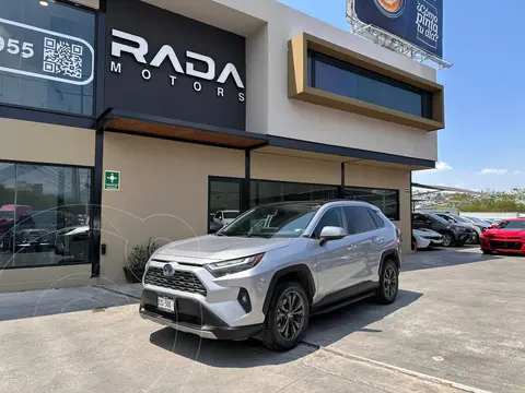 Toyota RAV4 Limited usado (2023) color Gris precio $629,800