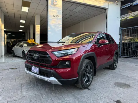 Toyota RAV4 Adventure usado (2025) color Vino Tinto precio $669,900