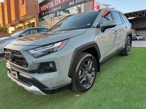 Toyota RAV4 Adventure usado (2023) color Gris precio $629,999