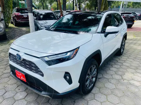 Toyota RAV4 Limited Hybrid usado (2023) color Blanco financiado en mensualidades(enganche $212,044 mensualidades desde $18,834)