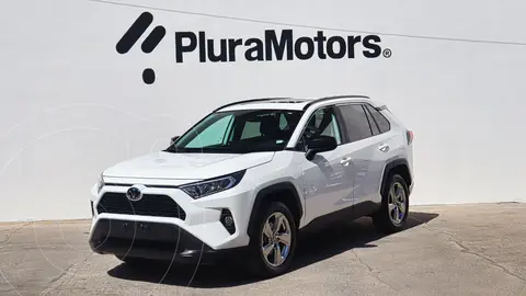 Toyota RAV4 XLE usado (2021) color Blanco financiado en mensualidades(enganche $111,980 mensualidades desde $9,541)