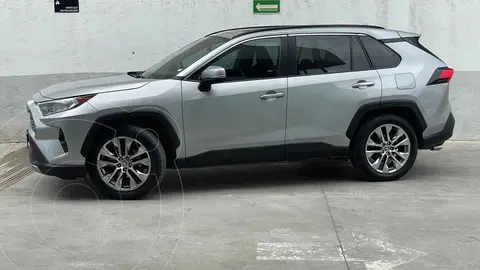 Toyota RAV4 Limited usado (2021) color Plata precio $529,000