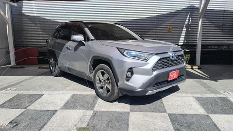 Toyota RAV4 Limited usado (2019) color plateado precio $490,000