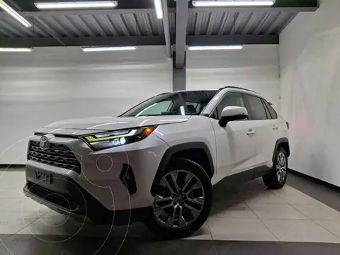 Toyota RAV4 Limited usado (2022) color Blanco precio $575,000
