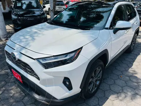 Toyota RAV4 Limited usado (2023) color Blanco financiado en mensualidades(enganche $188,125 mensualidades desde $16,710)