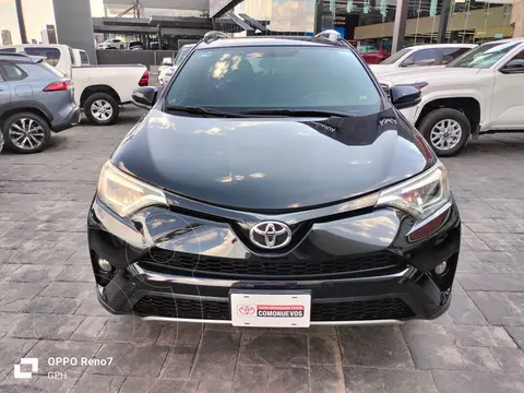 Toyota RAV4 SE 4WD usado (2018) color Negro precio $425,000