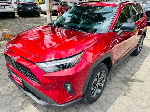 Toyota RAV4 XLE usado (2024) color Rojo financiado en mensualidades(enganche $160,444 mensualidades desde $14,251)
