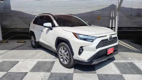 Toyota RAV4 Limited usado (2022) color Blanco precio $610,000