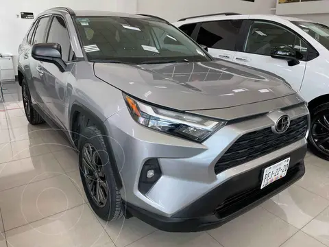 Toyota RAV4 XLE usado (2022) color Plata precio $480,000