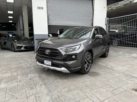 Toyota RAV4 Adventure usado (2020) color Gris precio $479,900