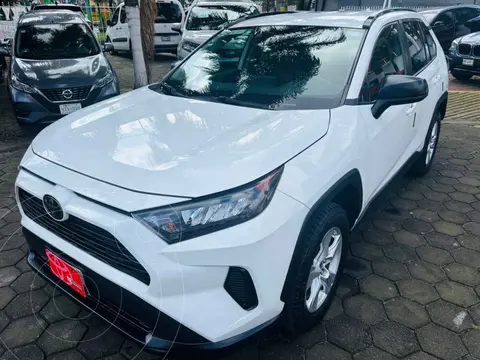 Toyota RAV4 LE usado (2021) color Blanco financiado en mensualidades(enganche $109,381 mensualidades desde $9,716)