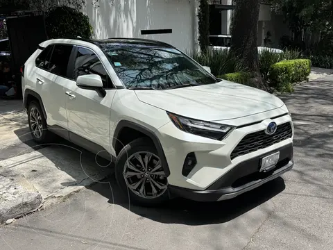 Toyota RAV4 Limited usado (2022) color Blanco Perla precio $599,000
