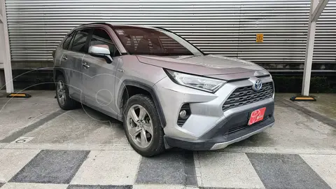 Toyota RAV4 Limited usado (2019) color plateado precio $480,000