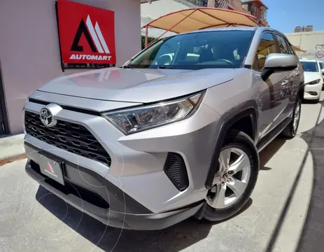 Toyota RAV4 LE usado (2020) color Plata precio $398,000