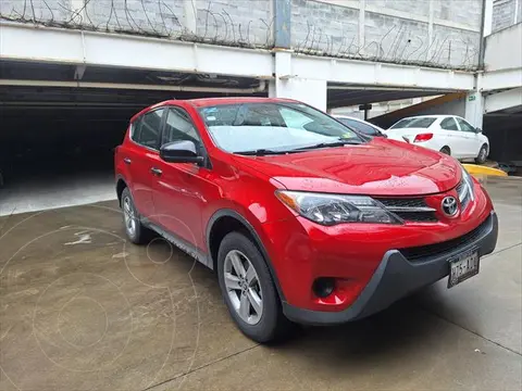 Toyota RAV4 LE usado (2015) color Rojo precio $285,000