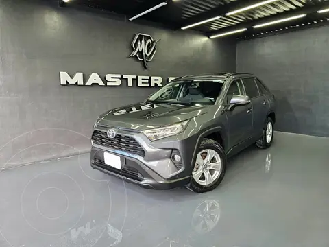 Toyota RAV4 XLE usado (2019) color Gris Oscuro precio $379,000