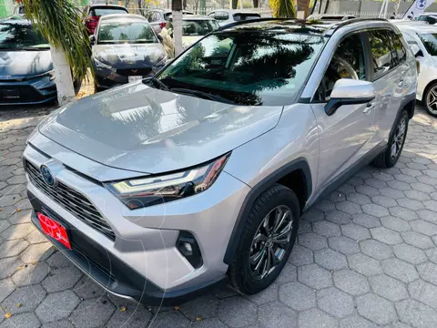 Toyota RAV4 Limited Hybrid usado (2023) color Plata financiado en mensualidades(enganche $181,944 mensualidades desde $16,161)