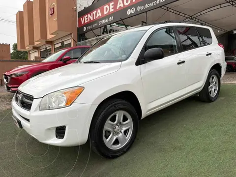 Toyota RAV4 2.4L Base usado (2011) color Blanco precio $189,999
