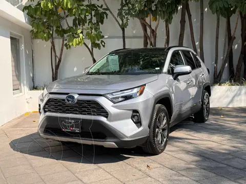 Toyota RAV4 170080 usado (2023) color Plata precio $710,000