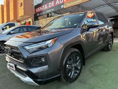 Toyota RAV4 Adventure usado (2022) color Gris precio $559,999