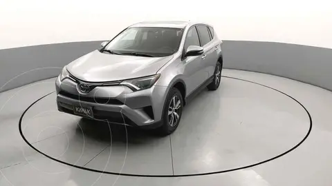 Toyota RAV4 XLE Plus 4WD usado (2016) color Negro precio $345,999