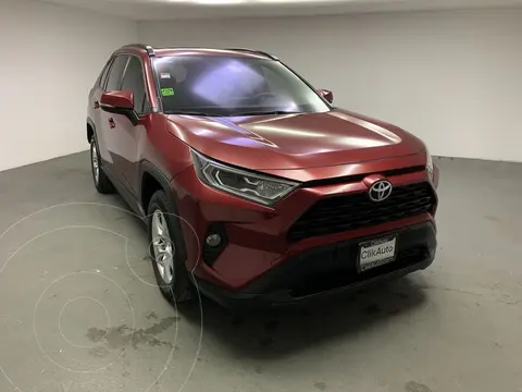 Toyota RAV4 XLE usado (2019) color Rojo precio $400,000