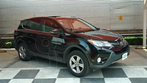 Toyota RAV4 XLE usado (2015) color Negro precio $310,000