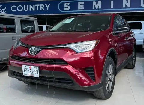 Toyota RAV4 LE usado (2018) color Rojo precio $349,000