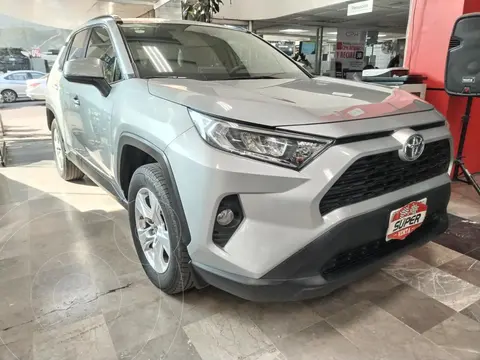 Toyota RAV4 XLE usado (2019) color Gris precio $399,000
