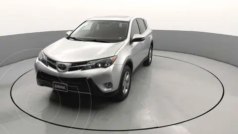 Toyota RAV4 XLE 4WD usado (2015) color Negro precio $340,999