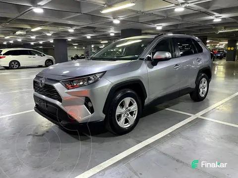 Toyota RAV4 XLE usado (2019) color Gris Oscuro precio $390,000