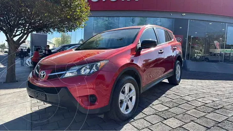 Toyota RAV4 LE usado (2014) color Rojo precio $289,000