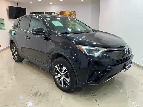 Toyota RAV4 XLE usado (2016) color Negro precio $339,000