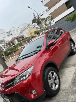 Toyota Rav4 2.0 4x2 Aut usado (2015) color Rojo Metalizado precio u$s16,000