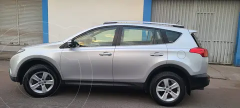 Toyota Rav4 2.0 4x2 usado (2014) color Plata Metalico precio u$s14,000