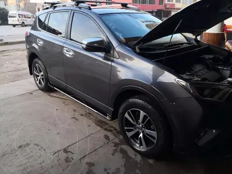Toyota Rav4 2.5 4x4 usado (2017) color Gris precio u$s4,570