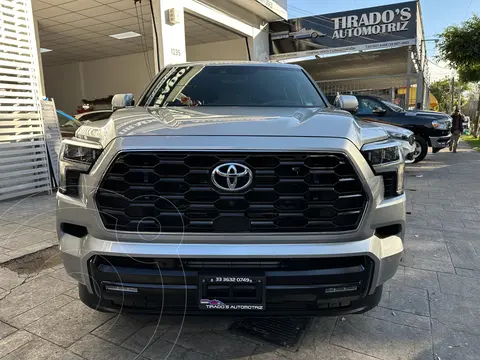 Toyota Sequoia HEV Platinum usado (2023) color Gris financiado en mensualidades(enganche $320,000 mensualidades desde $43,442)