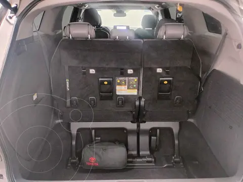 Toyota Sienna HEV XLE Piel usado (2022) color Plata financiado en mensualidades(enganche $171,600 mensualidades desde $16,928)