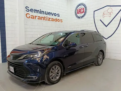 Toyota Sienna HEV XLE usado (2021) color Azul Oscuro precio $650,000