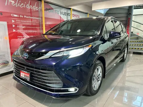 Toyota Sienna HEV Limited usado (2022) color Azul financiado en mensualidades(enganche $213,400 mensualidades desde $21,052)