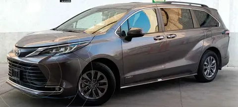 Toyota Sienna HEV XLE usado (2021) color Gris precio $689,000